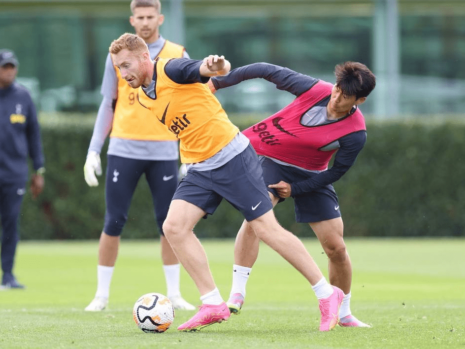 里夫斯：以前我只是双向球员，现在跟詹东相提并论太疯狂了