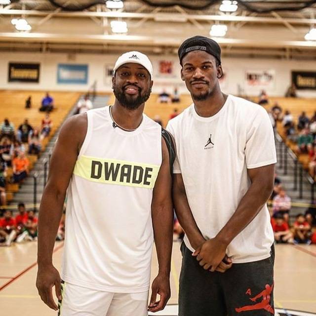 为什么现场记分牌必须显示球的旋转斜率