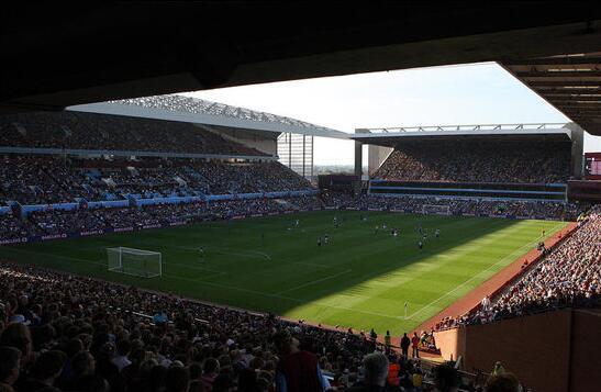 一套动作丝滑流畅 杰明接球后翻身后仰一气呵成