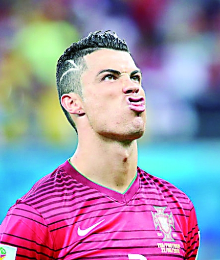 33战12场先发！9.6分+1.3抢断，拉拉维亚接棒成湖人新“电风扇”