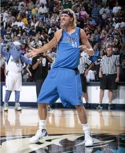 第一次加科尔这样！气炸了要揍裁判，结果直接被驱逐出场！