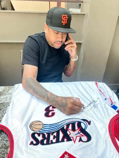 《胜利女神：妮姬》新角色SSR芙罗拉登场，新时装与多重活动来袭