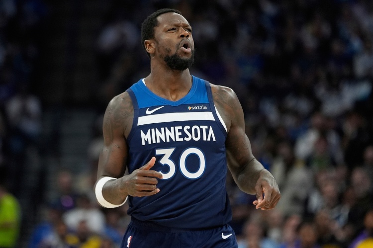 《盗垒重现：新规则如何让跑垒员重新主宰比赛？》