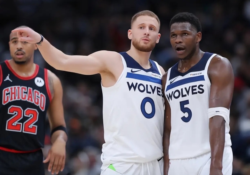 天冷请你吃火锅！坎宁安紧密盯防遮天大帽制霸攻防两端